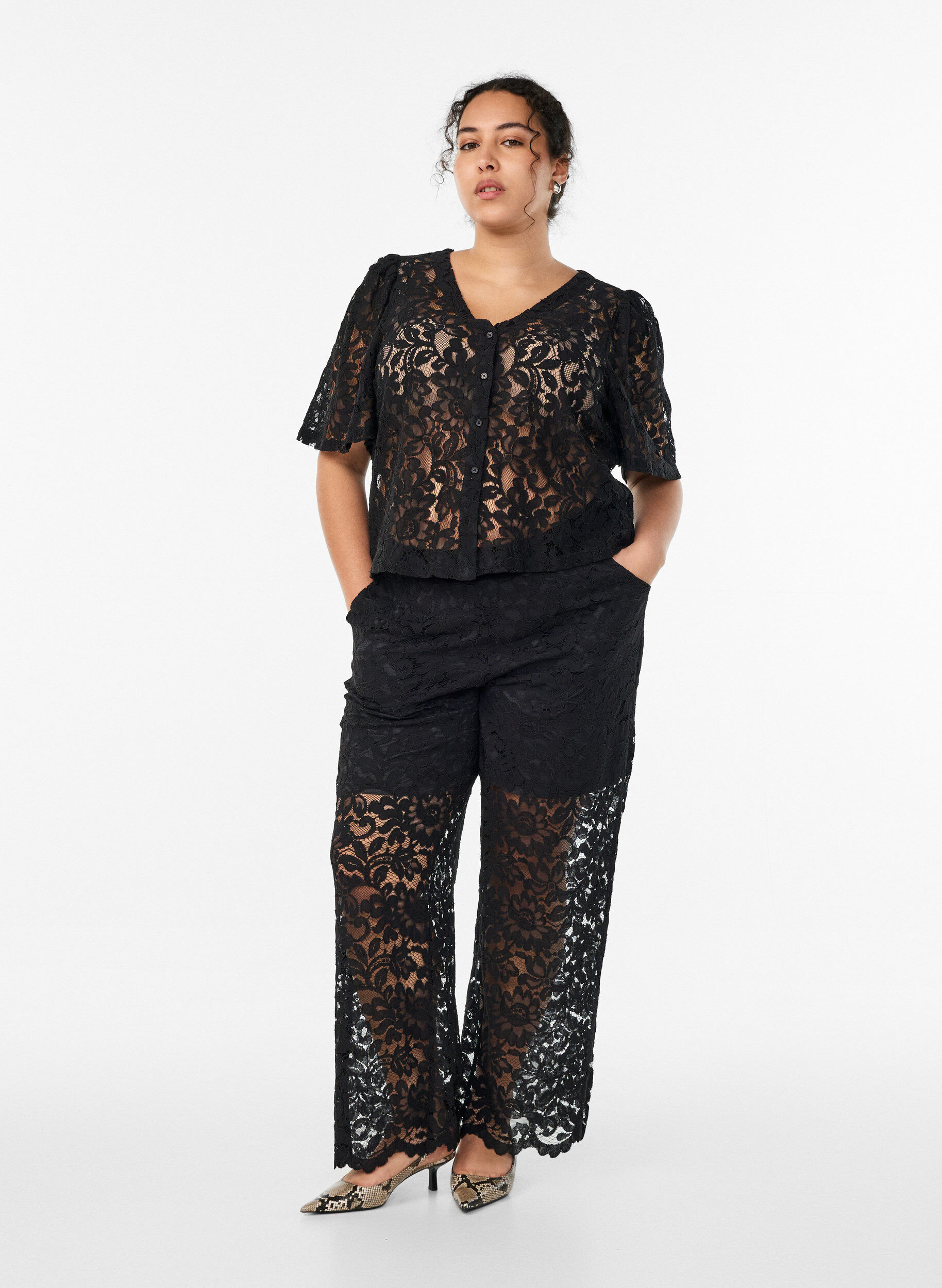 ZizzifashionHigh-waisted lace trousers with straight legs, Black, Model image number 1