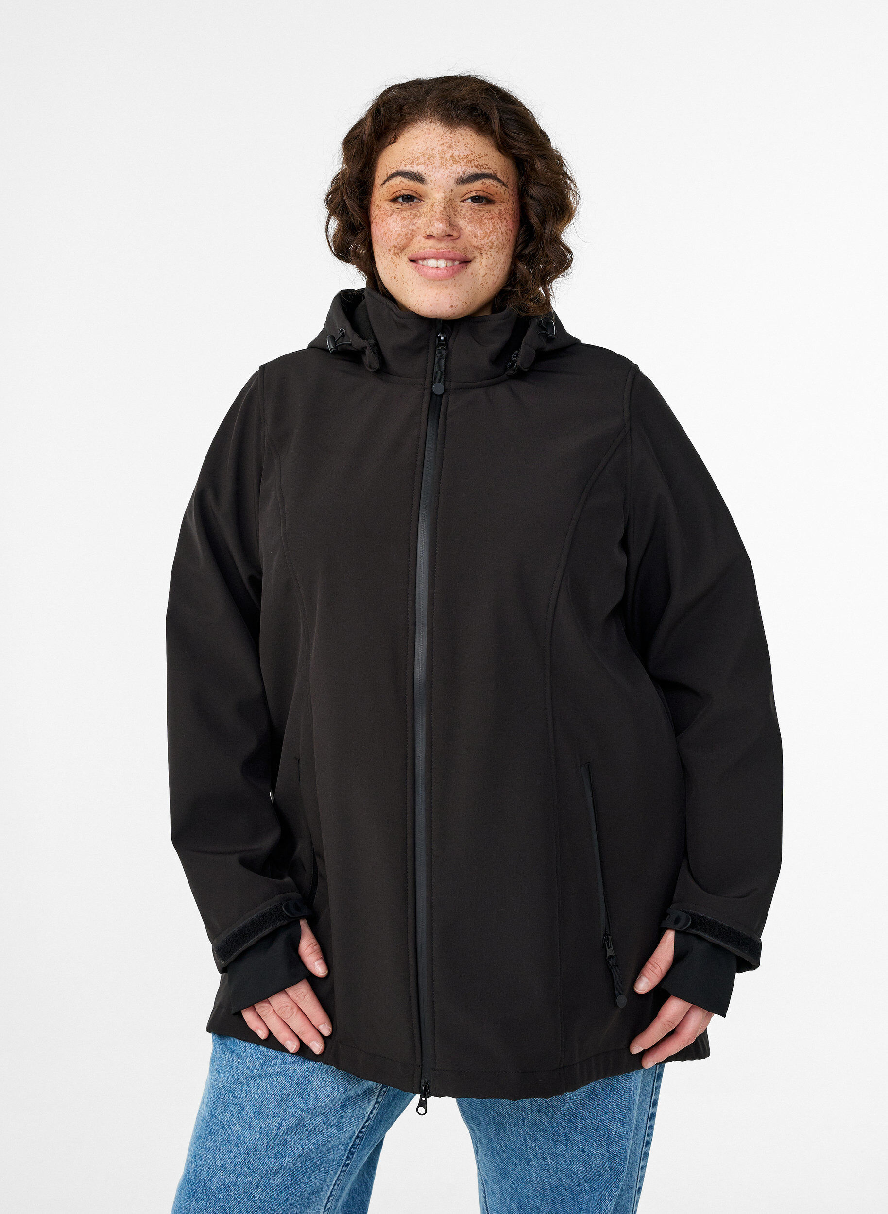 Short softshell jacket with detachable hood, Black, Model