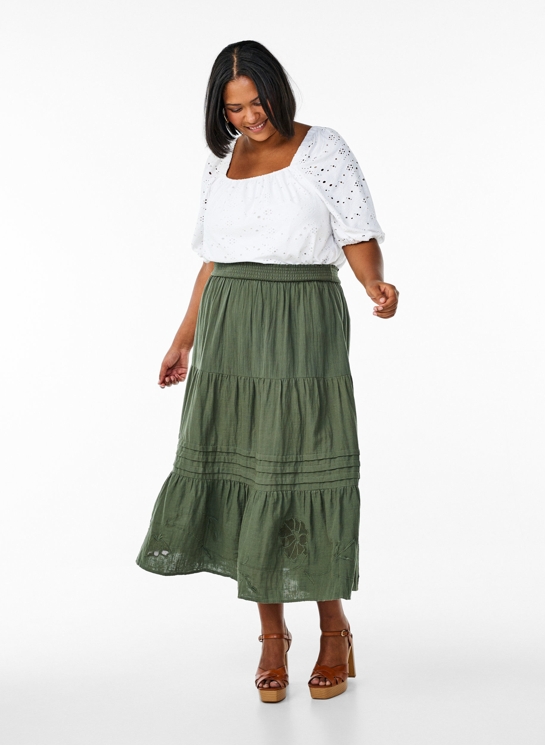 Long cotton muslin skirt with embroidered details, Thyme, Model