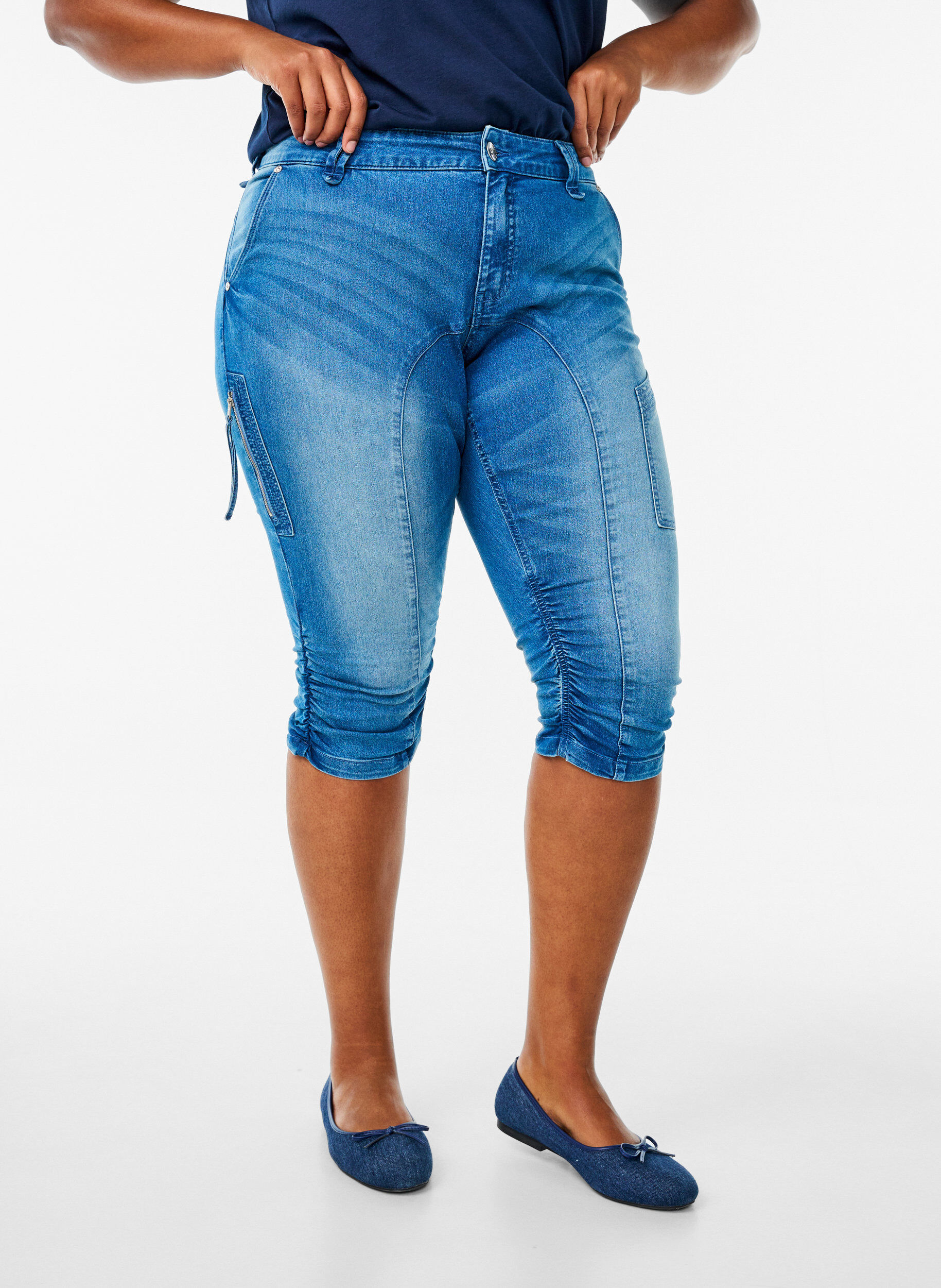 ZizzifashionSlim fit capri jeans with pockets, Light Blue, Model image number 2