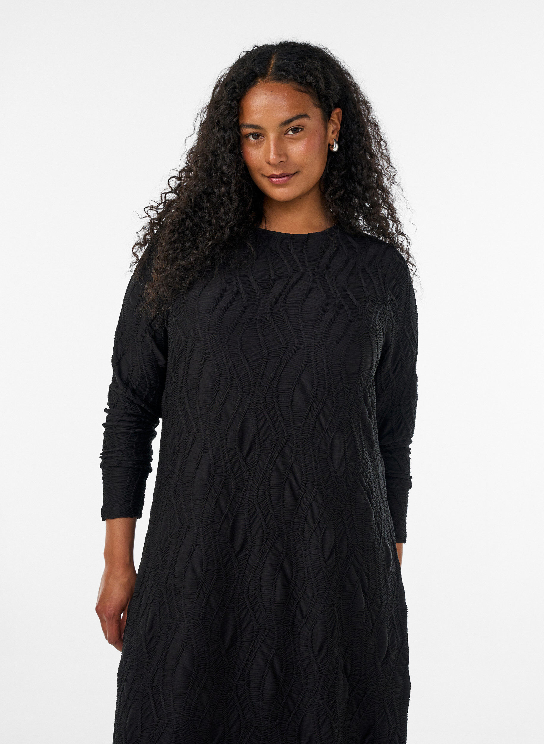 ZizzifashionMidi dress with a wavy texture and long sleeves, Black, Model image number 2