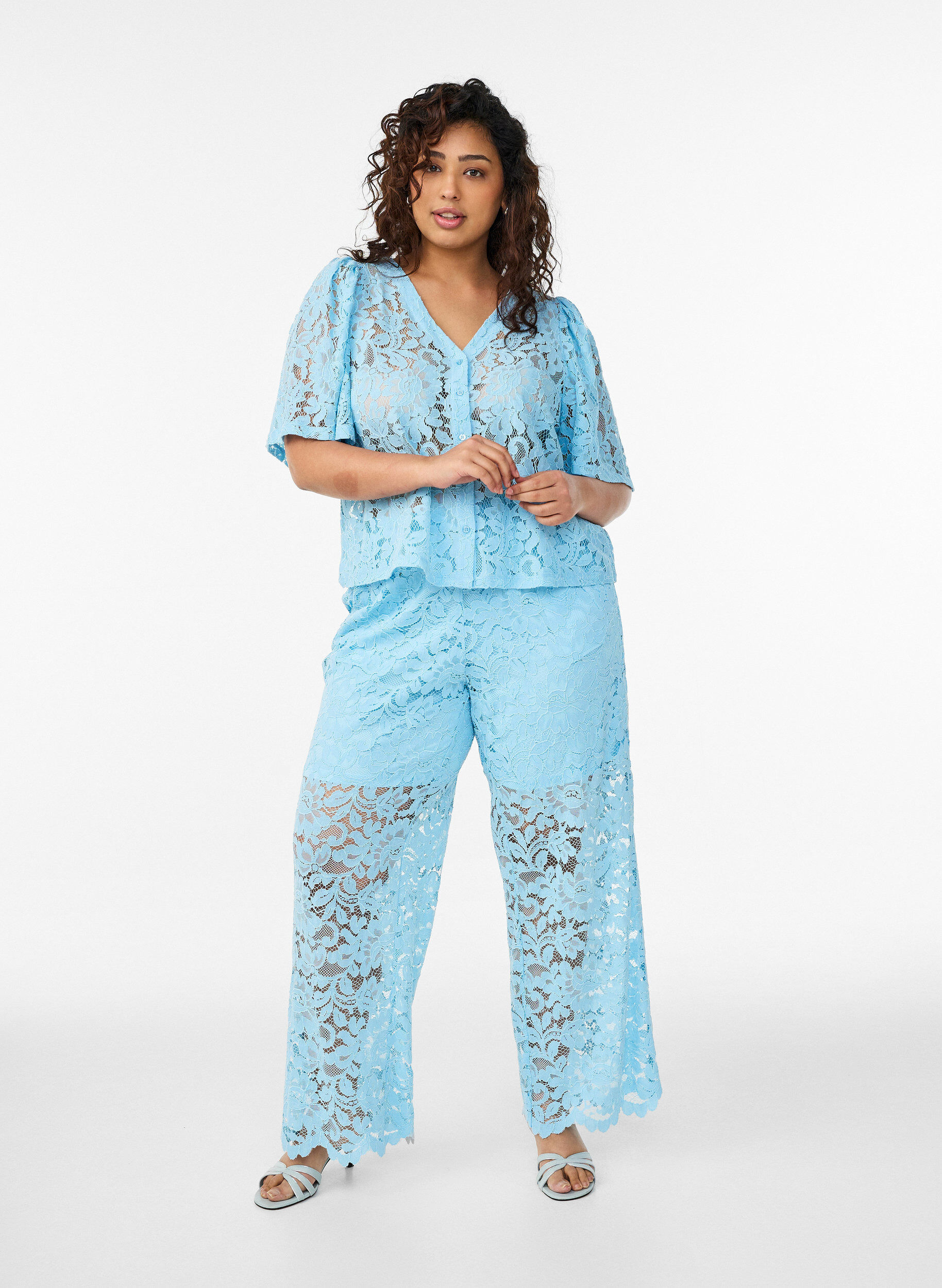 High-waisted lace trousers with straight legs, Blue, Model