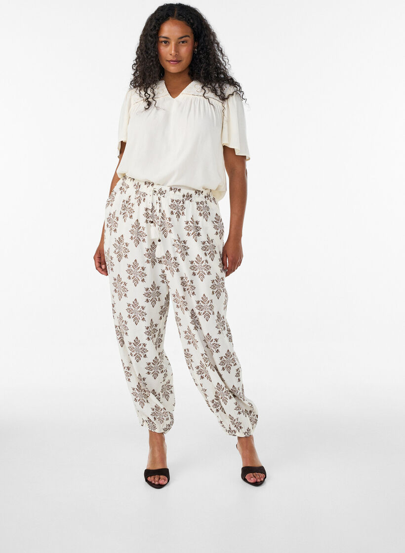 Patterned balloon trousers with a high waist, Vanilla, Model image number 0