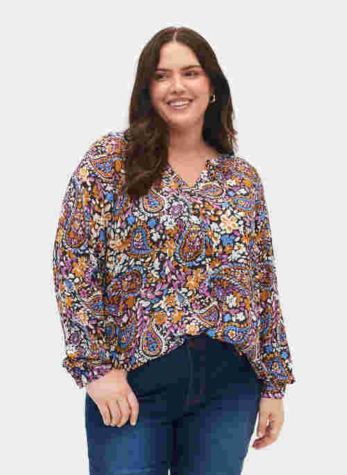 100% viscose blouse with paisley print