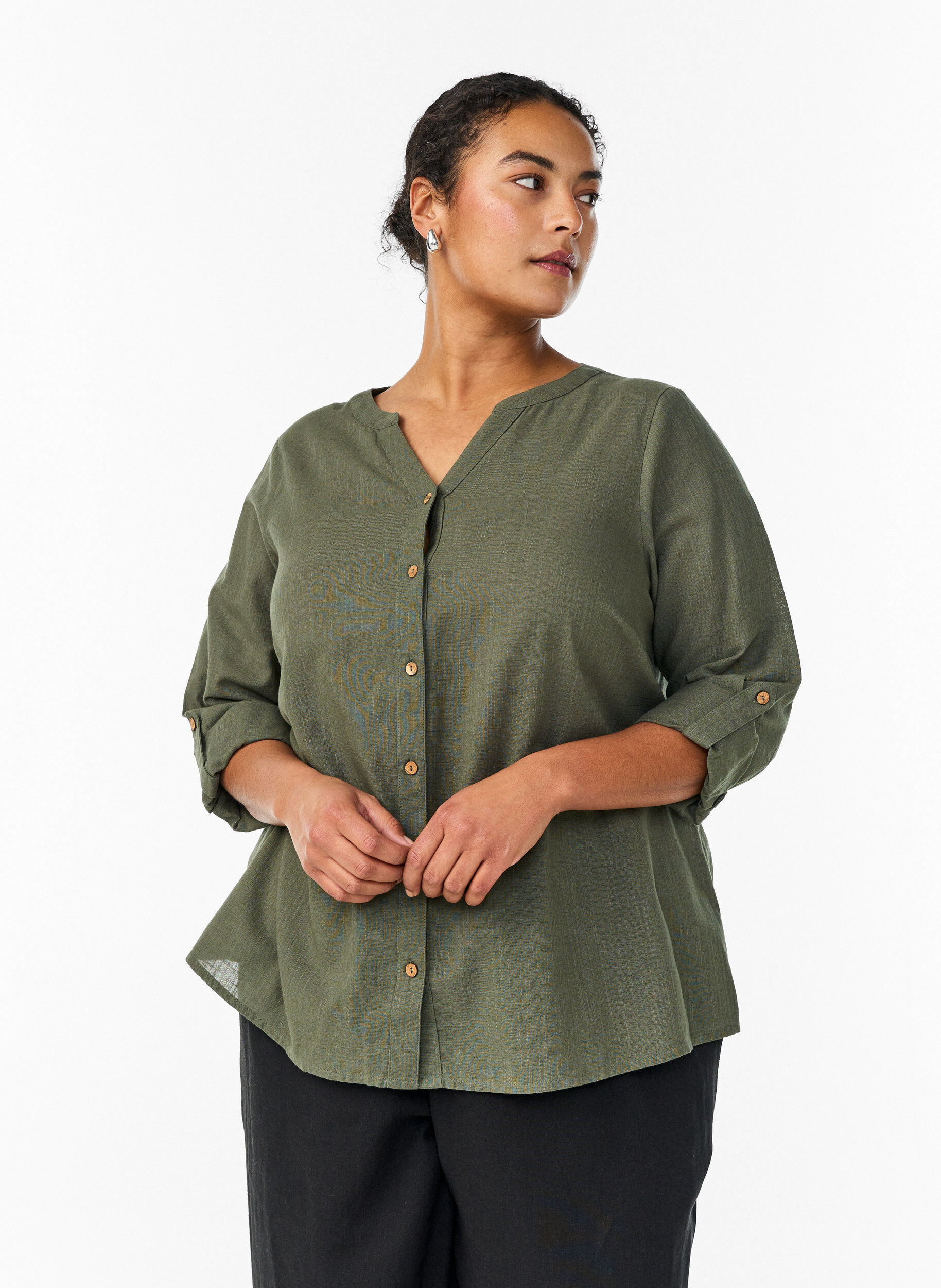 Cotton shirt blouse with V-neck, Green, Model