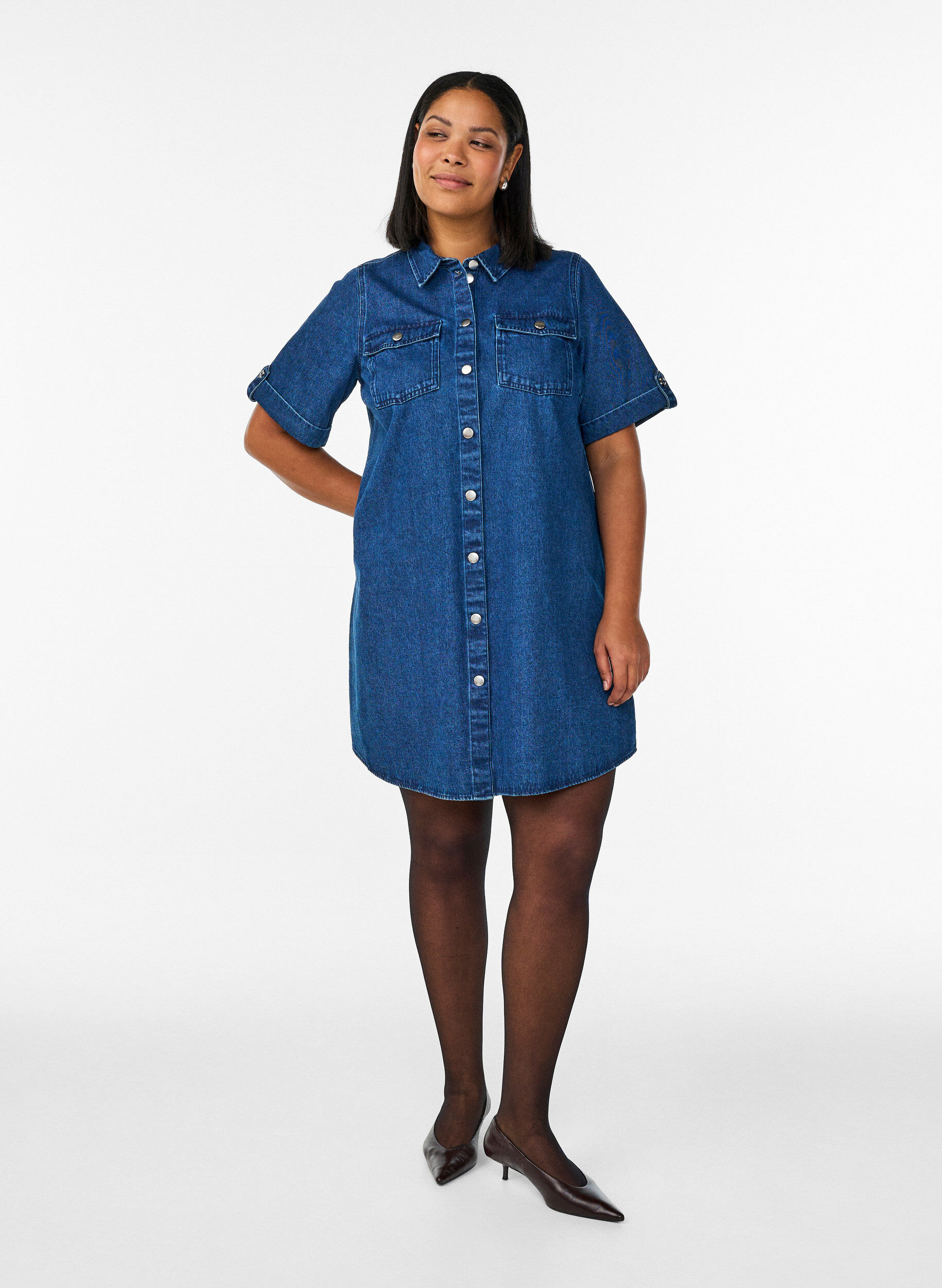 Zizzifashion Denim dress with short sleeves and buttons, Blue, Model image number 1
