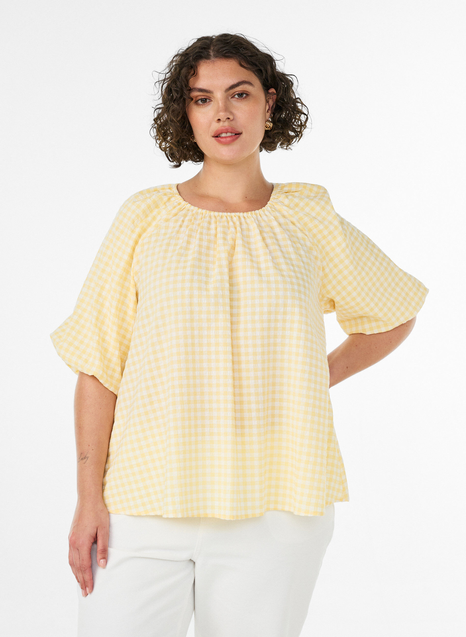 Small check blouse with an elasticated neckline and elbow-length sleeves, Yellow, Model