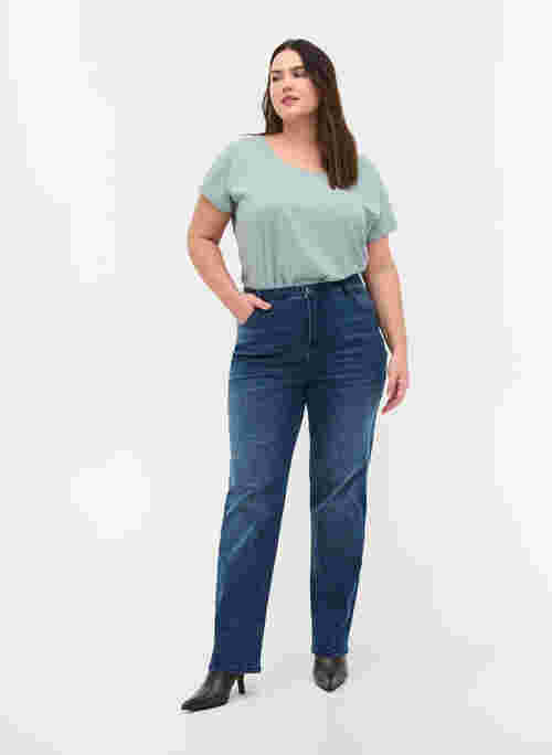 Jeans with an extra high waist