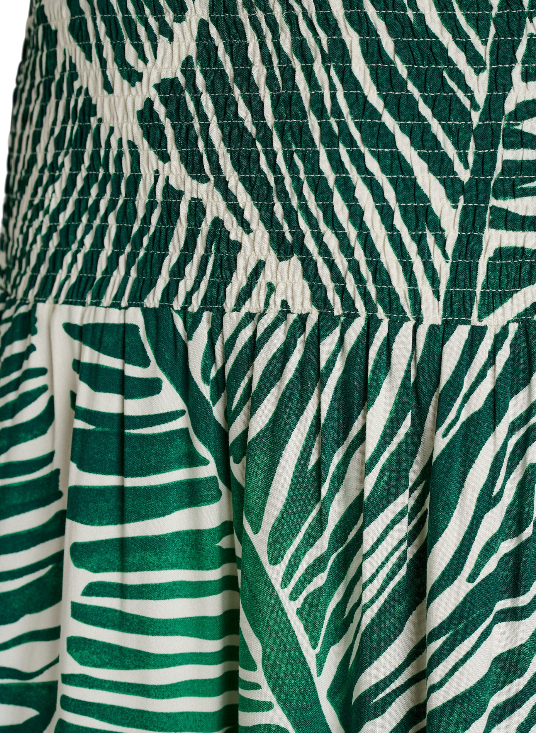 Zizzifashion Viscose maxi skirt with smocking, Green, Packshot image number 2