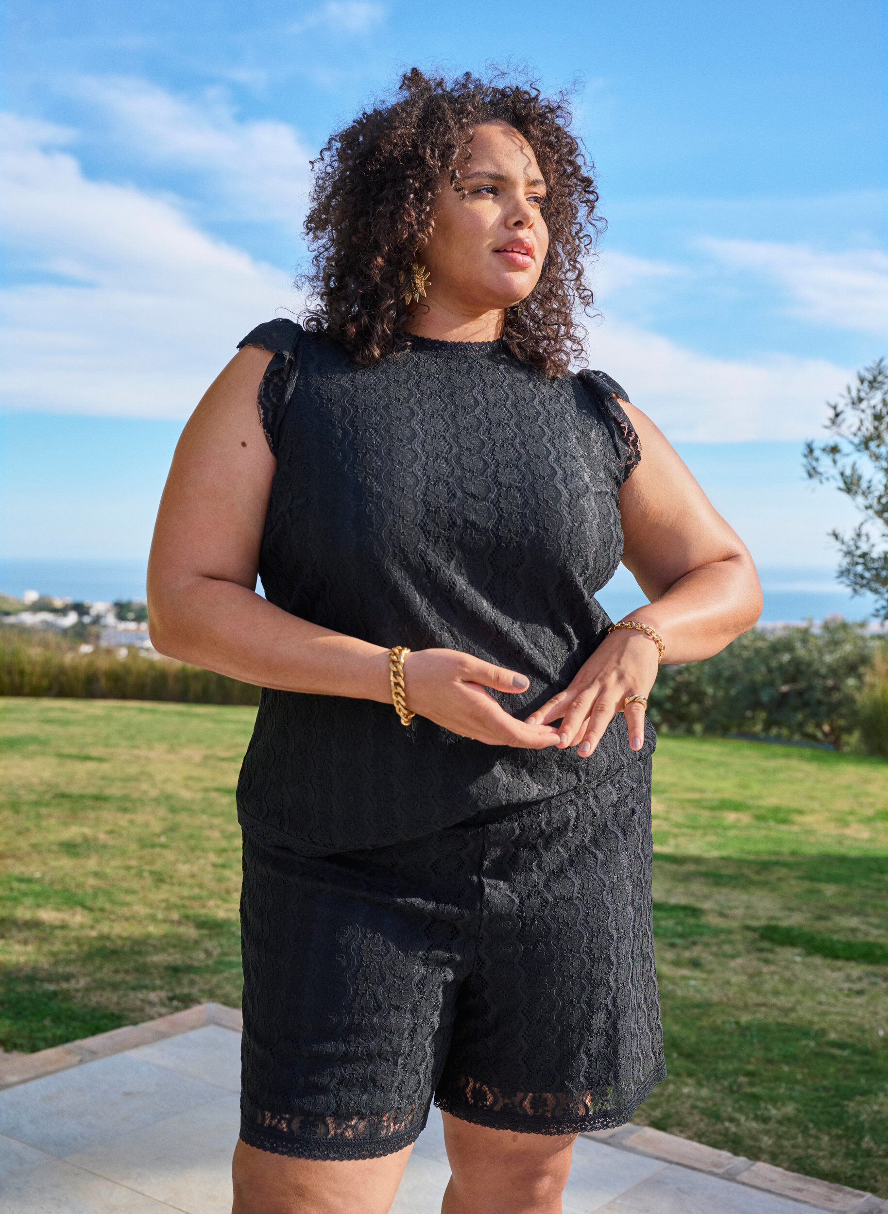 Zizzifashion High-waisted lace shorts, Black, Image image number 0