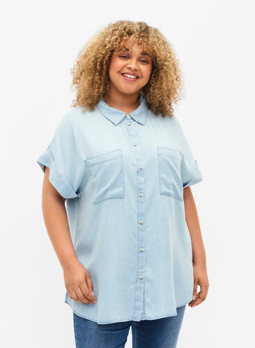Short-sleeved shirt in lyocell (TENCEL™), Light blue denim, Model image number 0