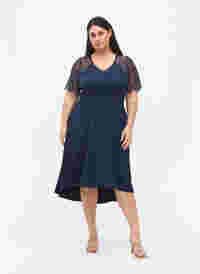 Midi dress with short lace sleeves, Navy Blazer, Model