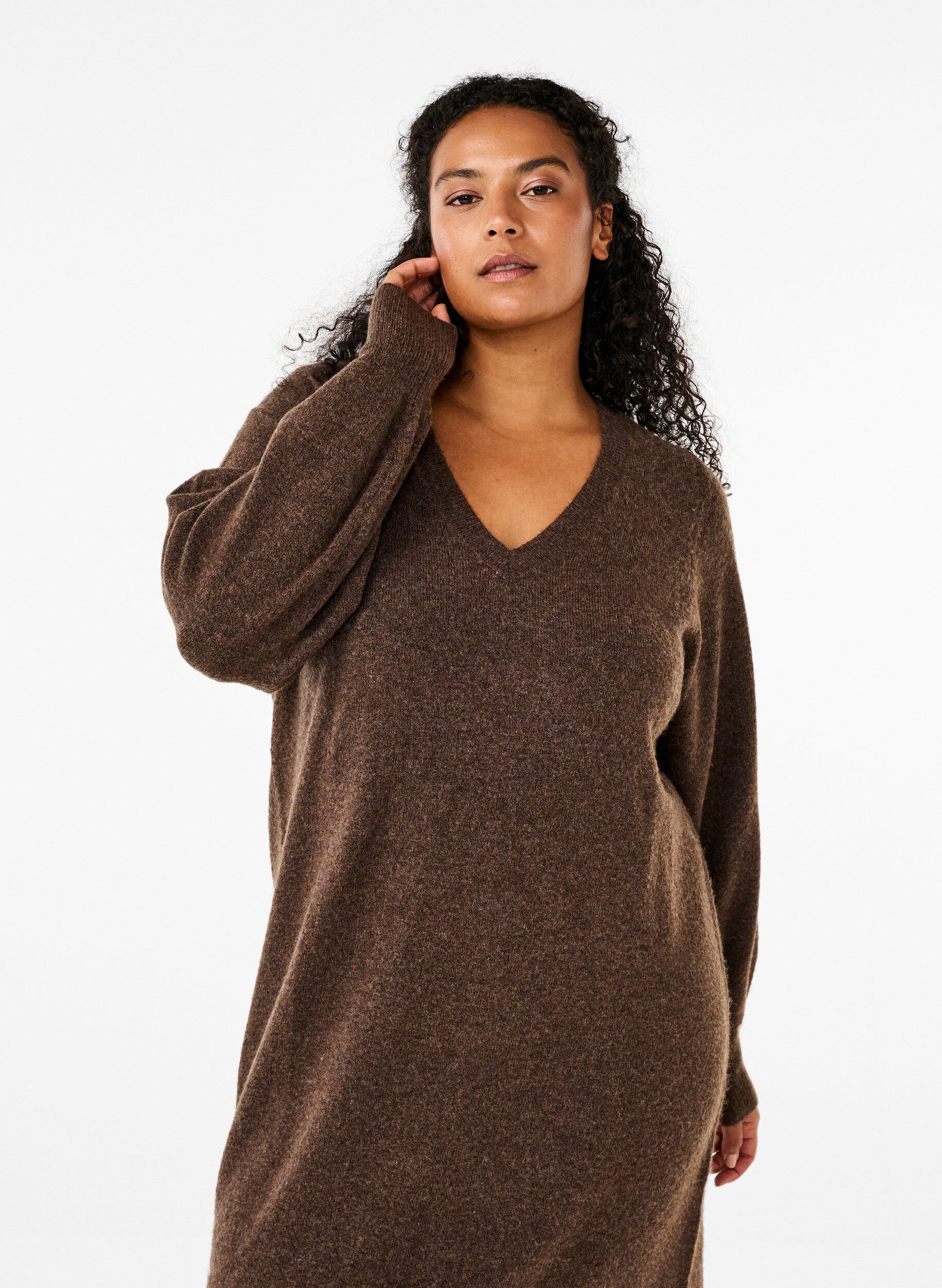 Zizzifashion Long-sleeved knitted dress with V-neck, Brown, Model image number 2