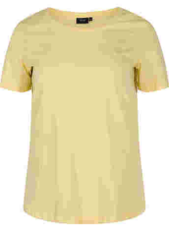 Short-sleeved cotton t-shirt with a print