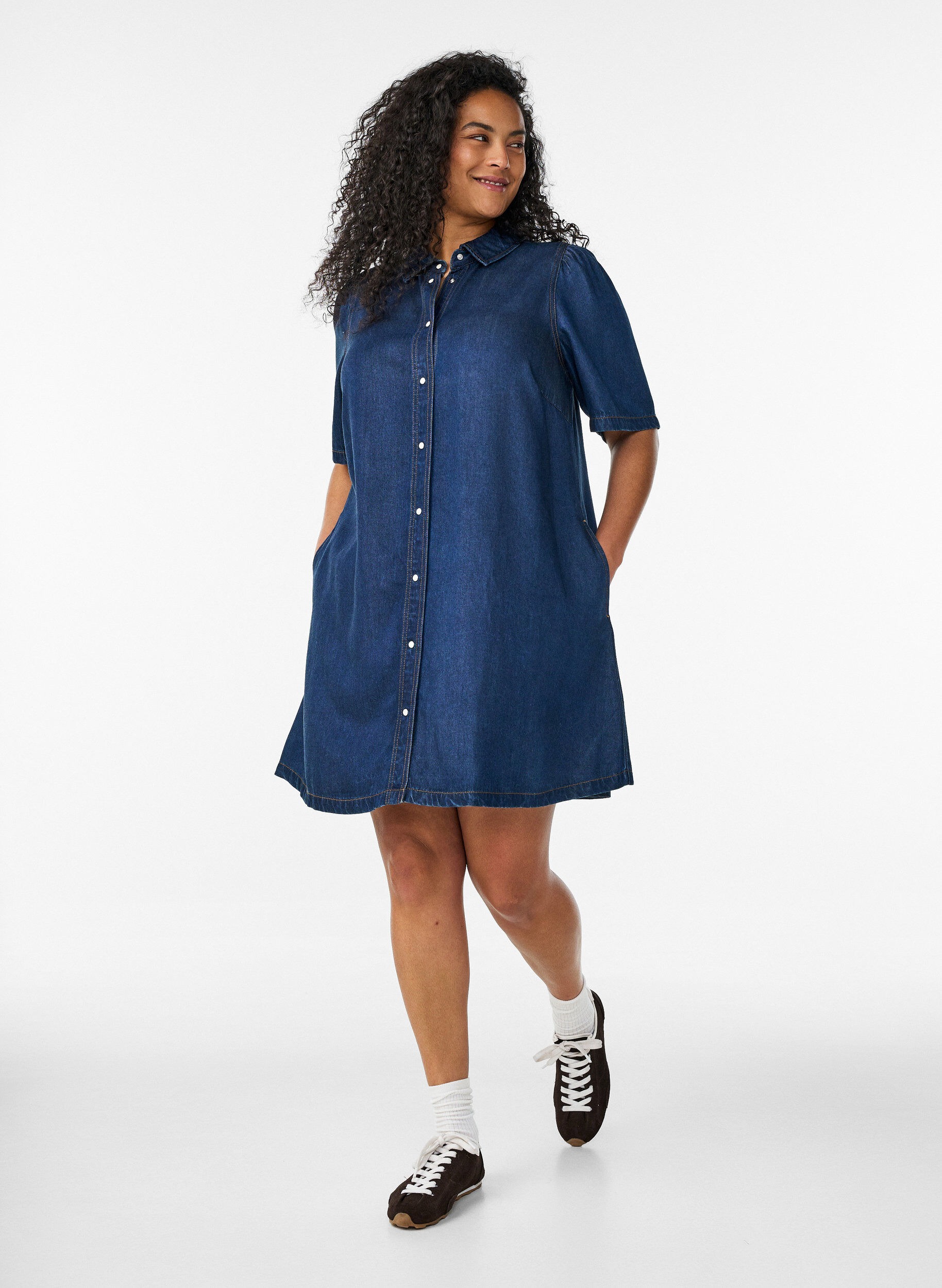 ZizzifashionDenim dress in lyocell with buttons and short sleeves, Blue, Model image number 0