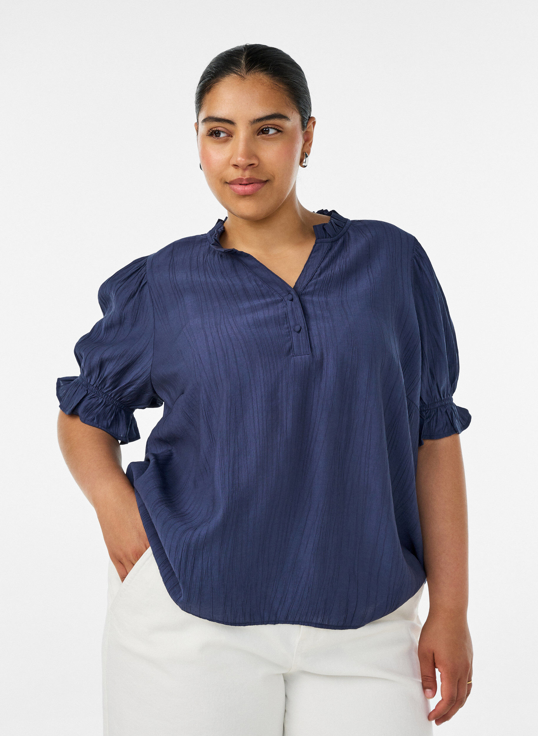 ZizzifashionBlouse in a crinkled viscose blend with a V-neck, Blue, Model image number 0