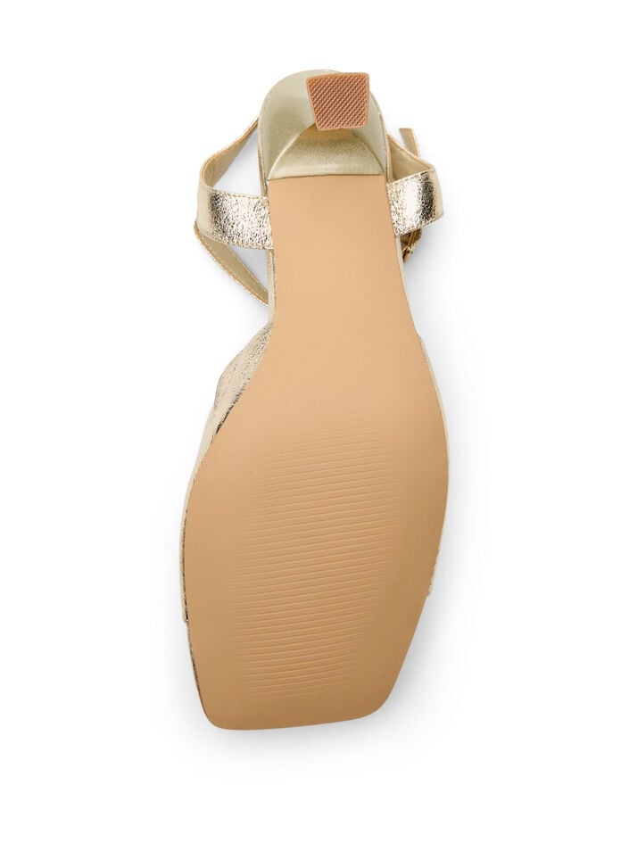 Pumps with an open toe and square toe, Gold, Packshot