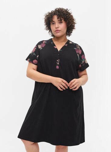 	 Short sleeve cotton nightdress with print details, Black AOP Flower, Model image number 0
