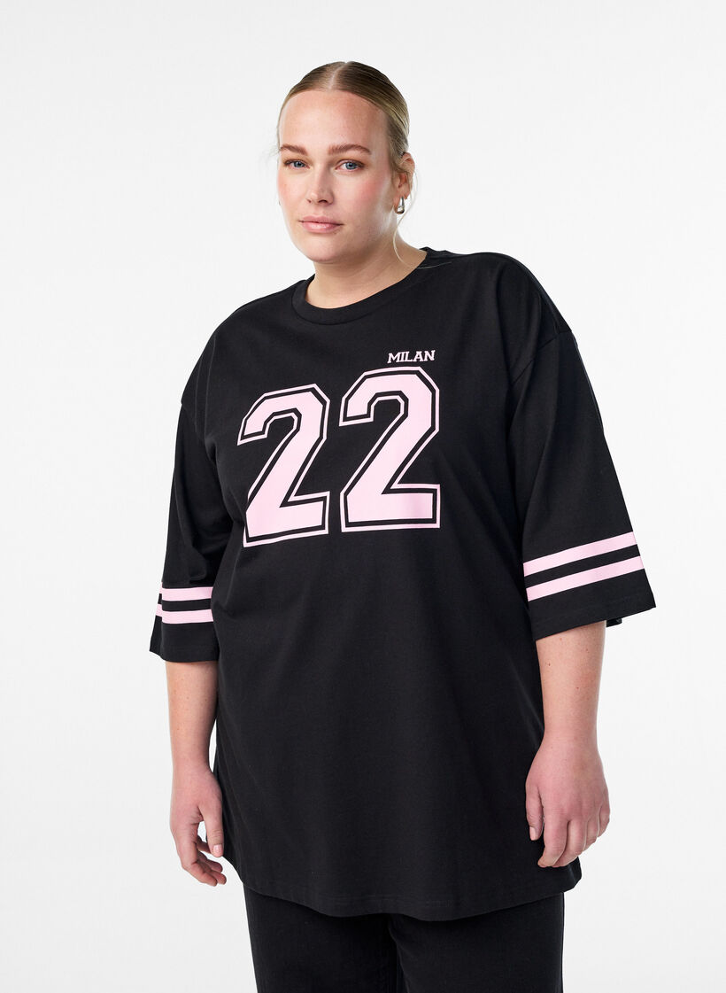 Oversized college T-shirt with 3/4 sleeves, Black, Model image number 0