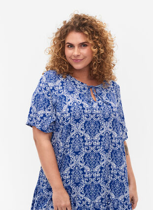 Short-sleeved viscose dress with print, S. the web Oriental, Model image number 2