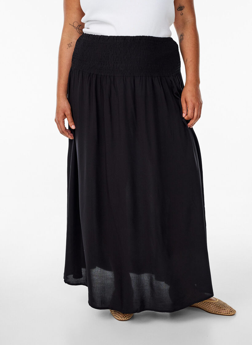 Viscose maxi skirt with smocking, Black, Model image number 3