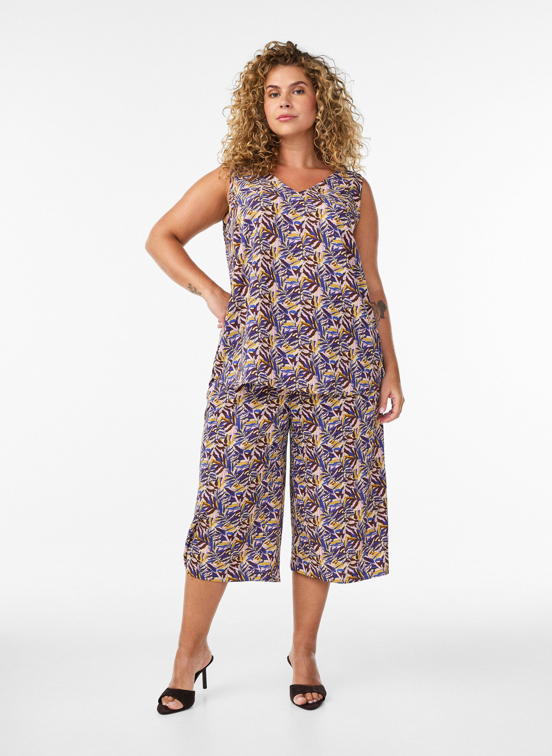 ZizzifashionCulotte trousers with print, Beige, Model image number 0