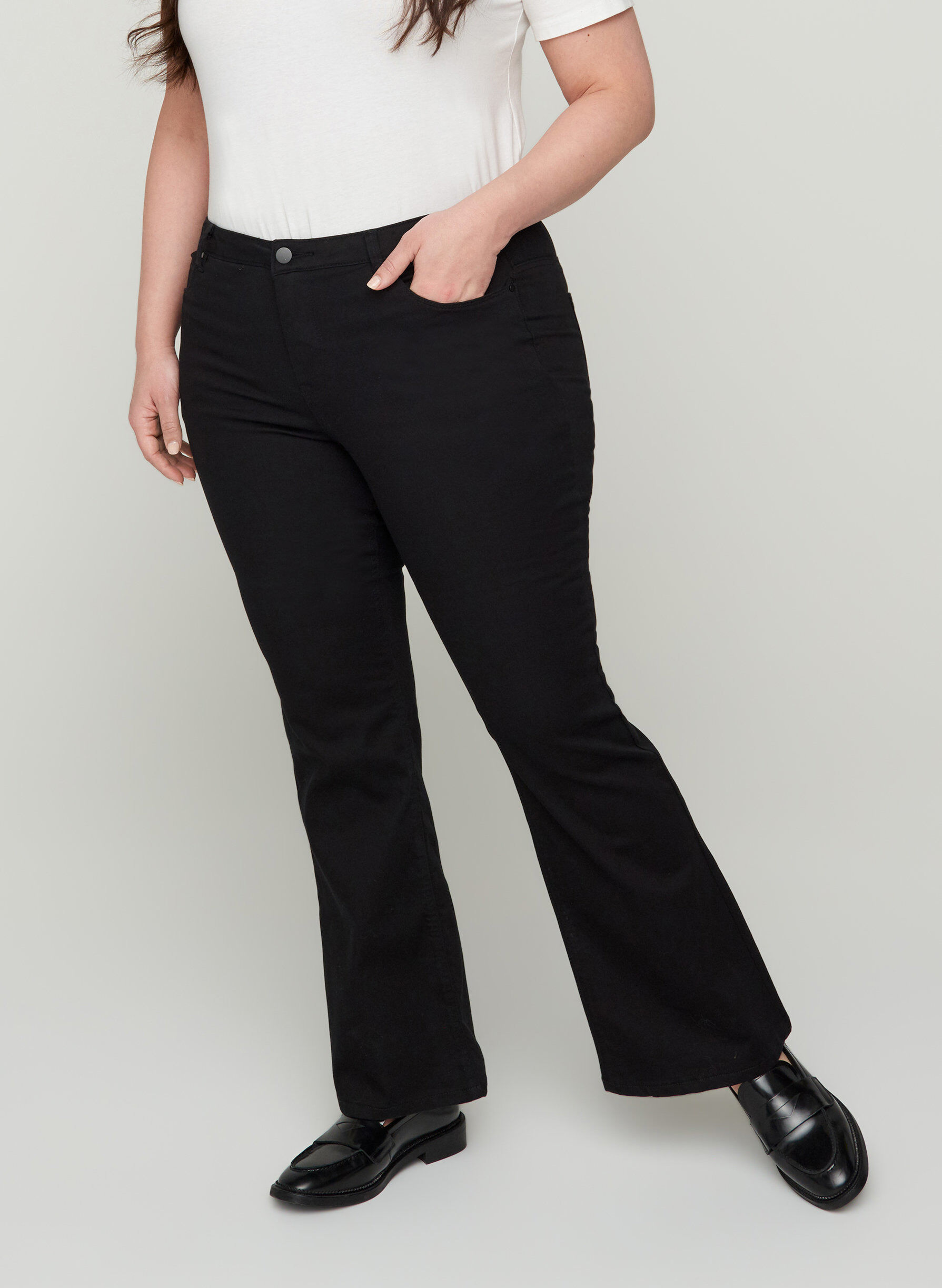 Zizzifashion Ellen bootcut jeans with a high waist, Black, Model image number 2