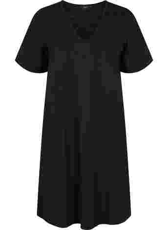 Short-sleeved night dress with v-neck