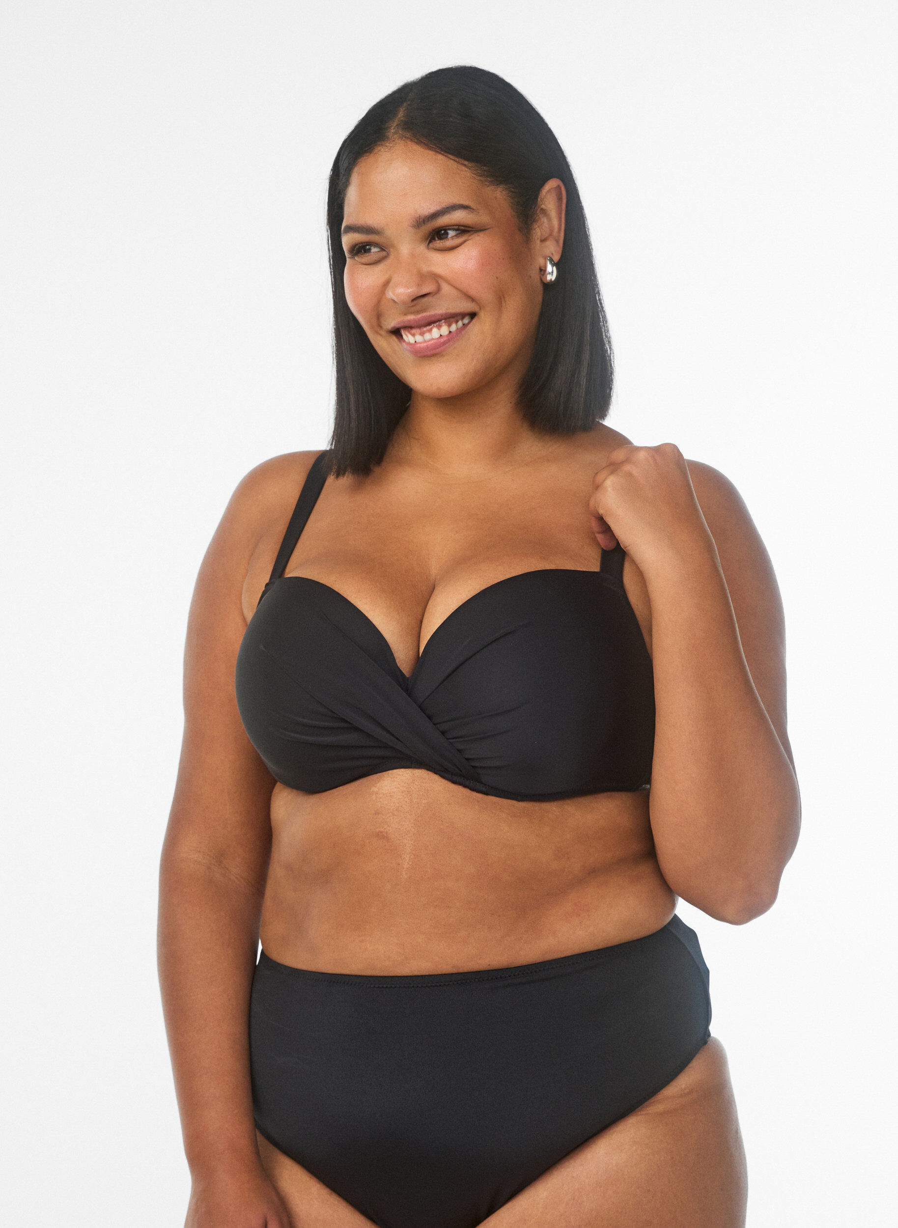 Bikini top with underwire and draping, Black, Model