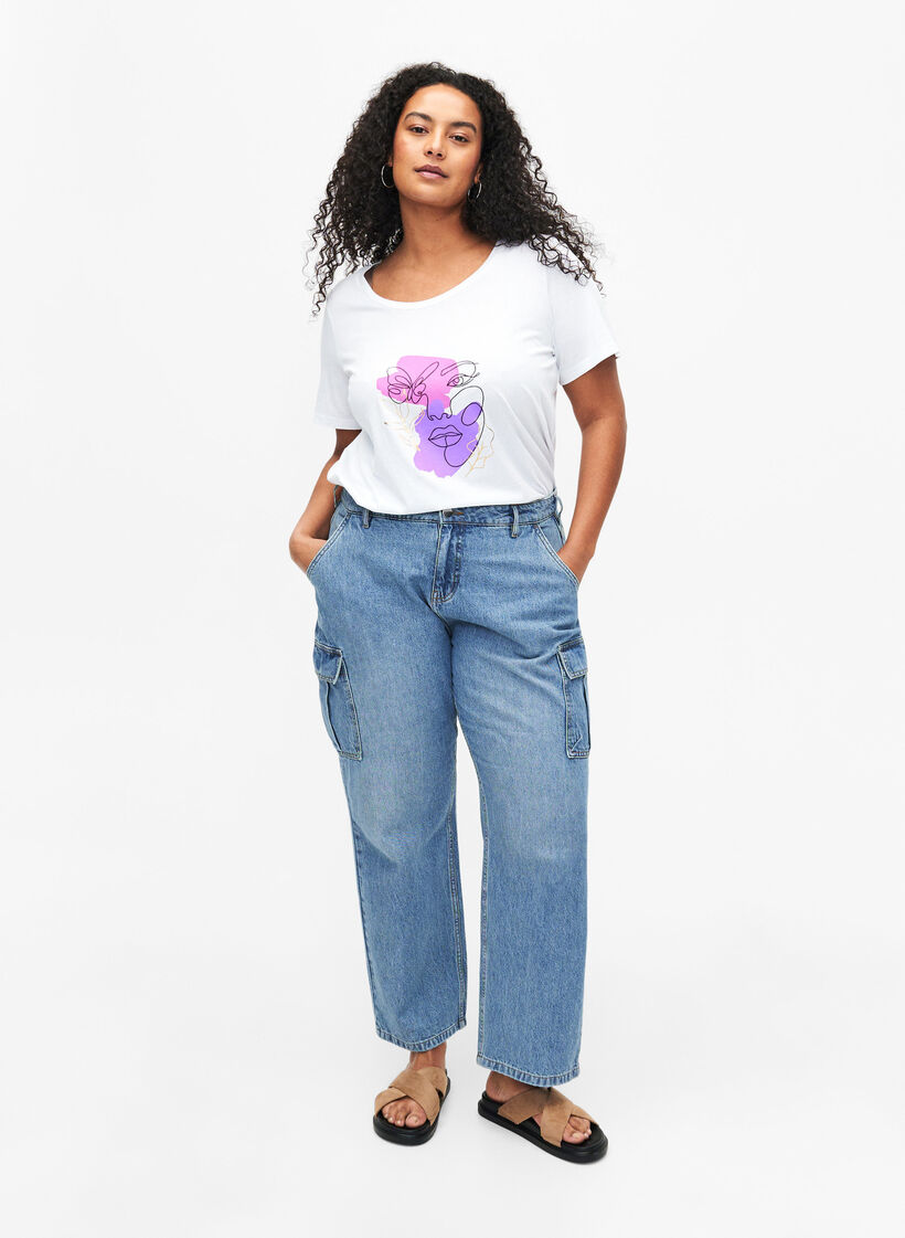 Cotton T-shirt with a motif, B. White w. Face, Model image number 2