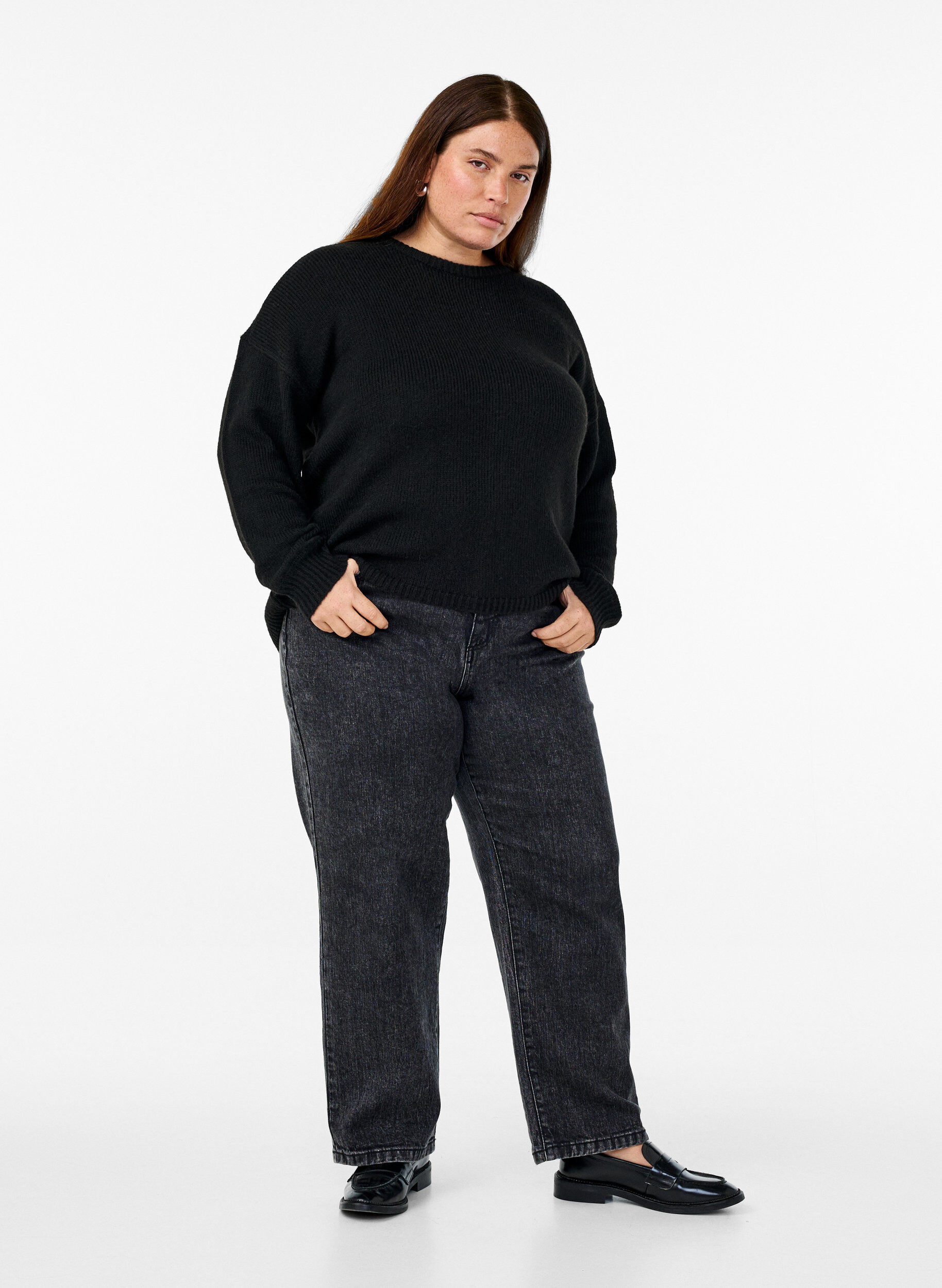 Zizzifashion Long-sleeved knitted jumper with wool and a round neck, Black Solid, Model image number 2