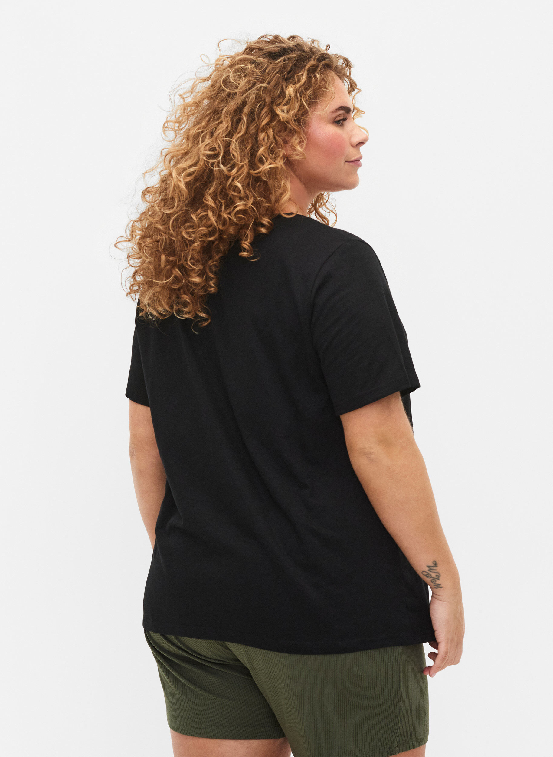 ZizzifashionShort-sleeved basic t-shirt with v-neck, Black, Model image number 2