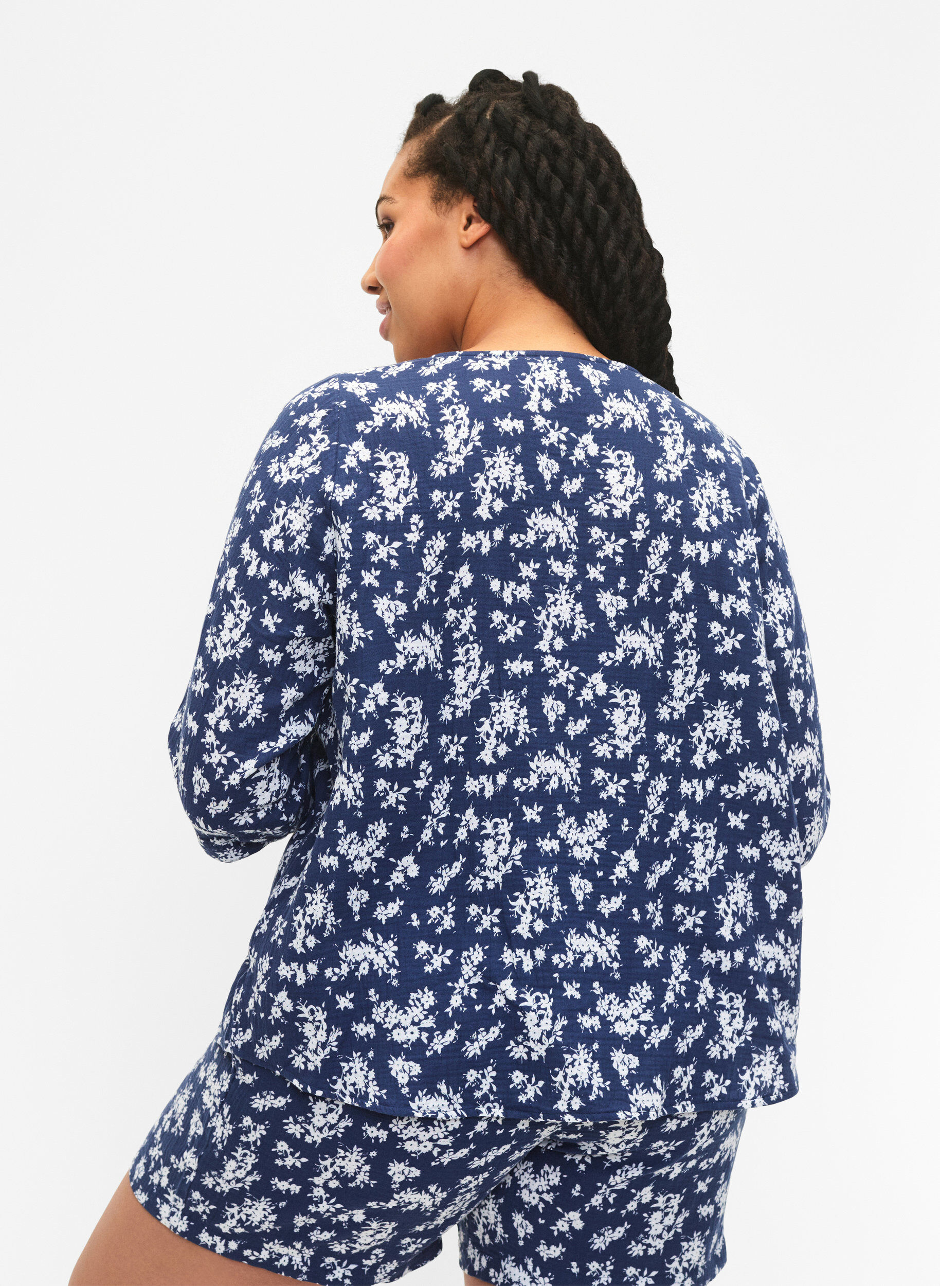 Zizzifashion Floral nightshirt with 3/4 sleeves, V. Indigo Flower AOP, Model image number 1