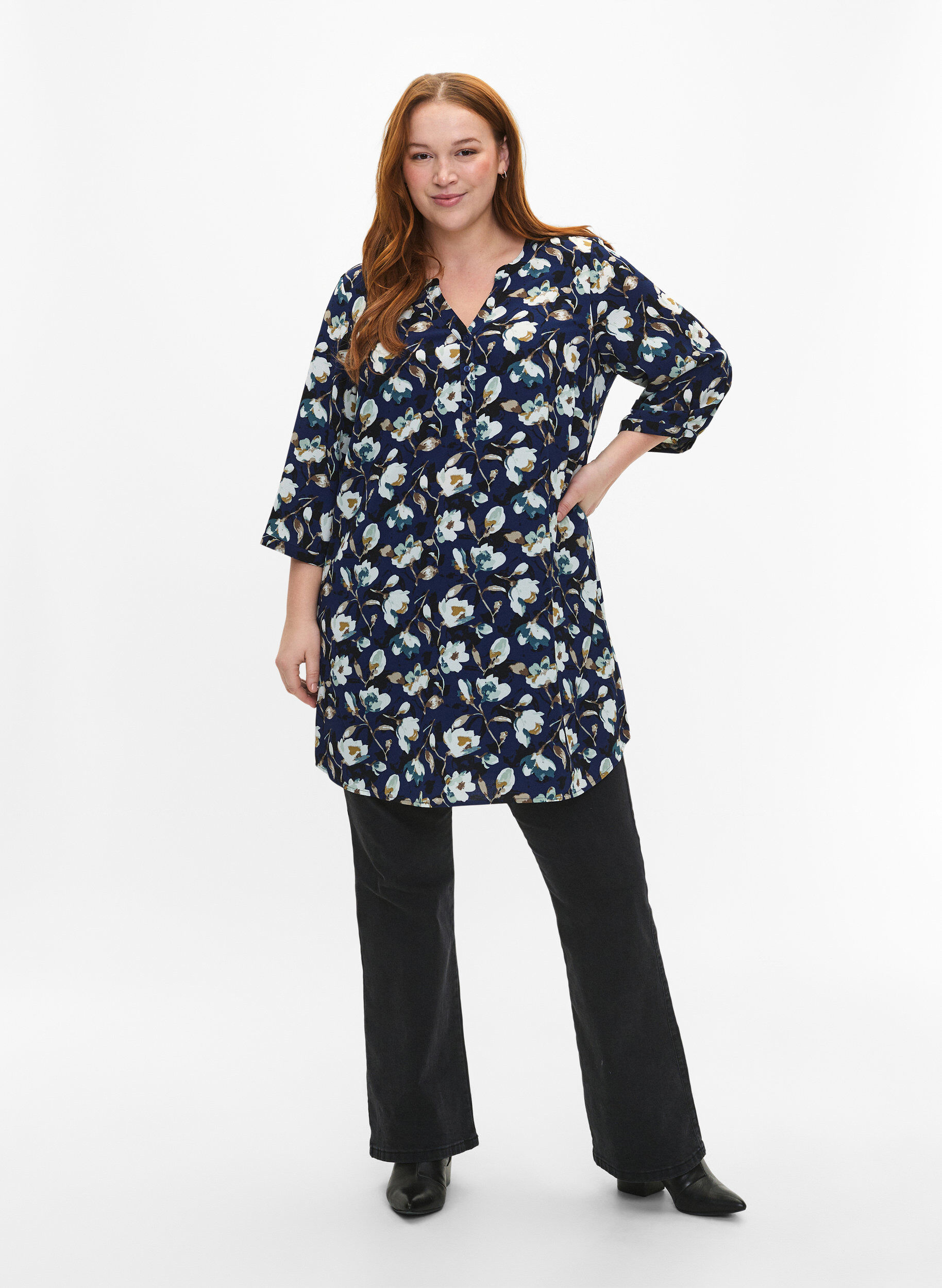 Zizzifashion Floral tunic with 3/4 sleeves, P. Blue Flower AOP, Model image number 2