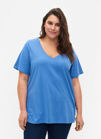 FLASH - T-shirt with v-neck, Ultramarine, Model