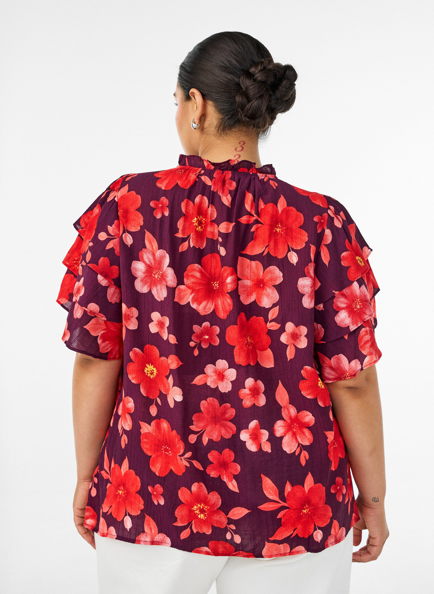 ZizzifashionFloral viscose blouse with ruffle sleeves, Purple, Model image number 2