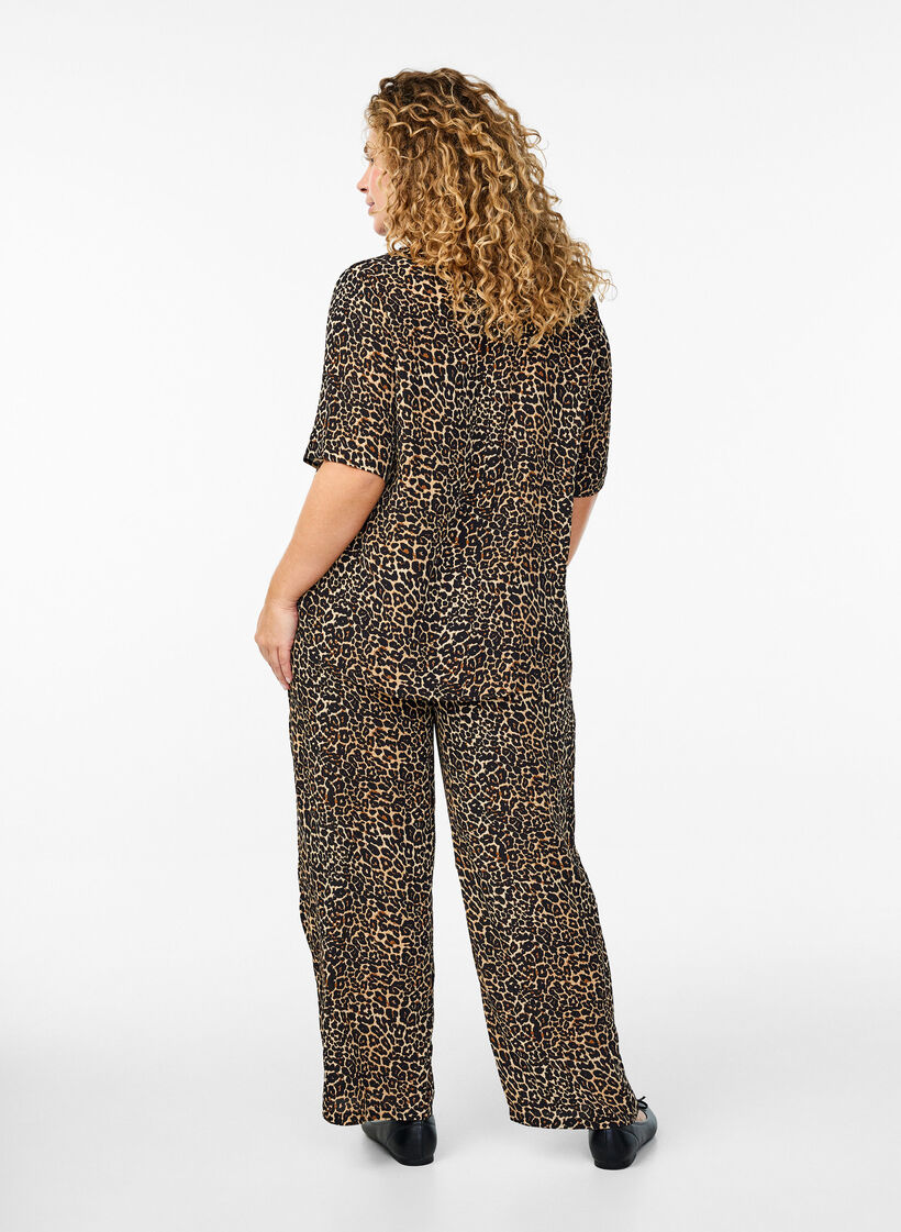 Loose viscose trousers with print, Brown, Model image number 1