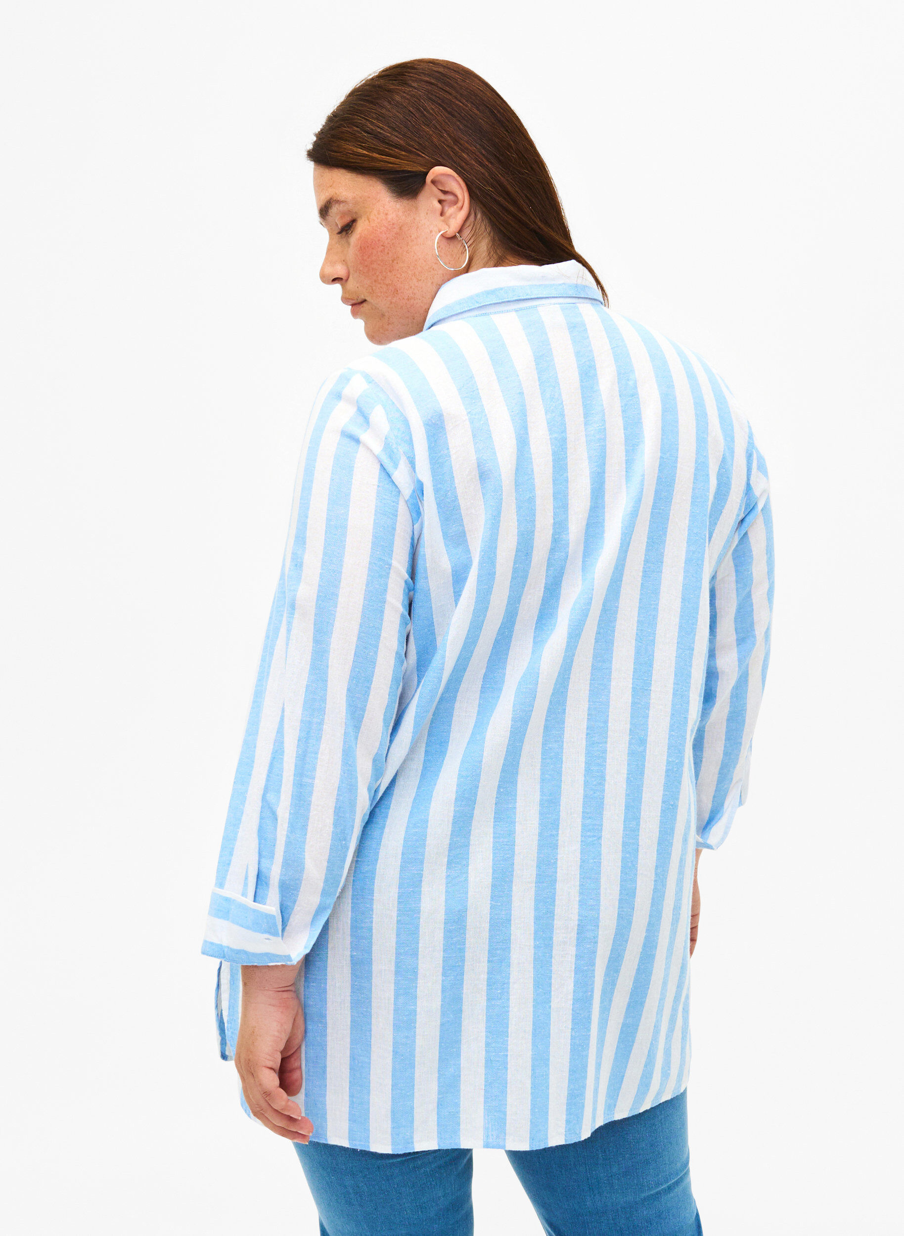 Zizzifashion Long shirt in linen and cotton, Blue White Stripe, Model image number 1