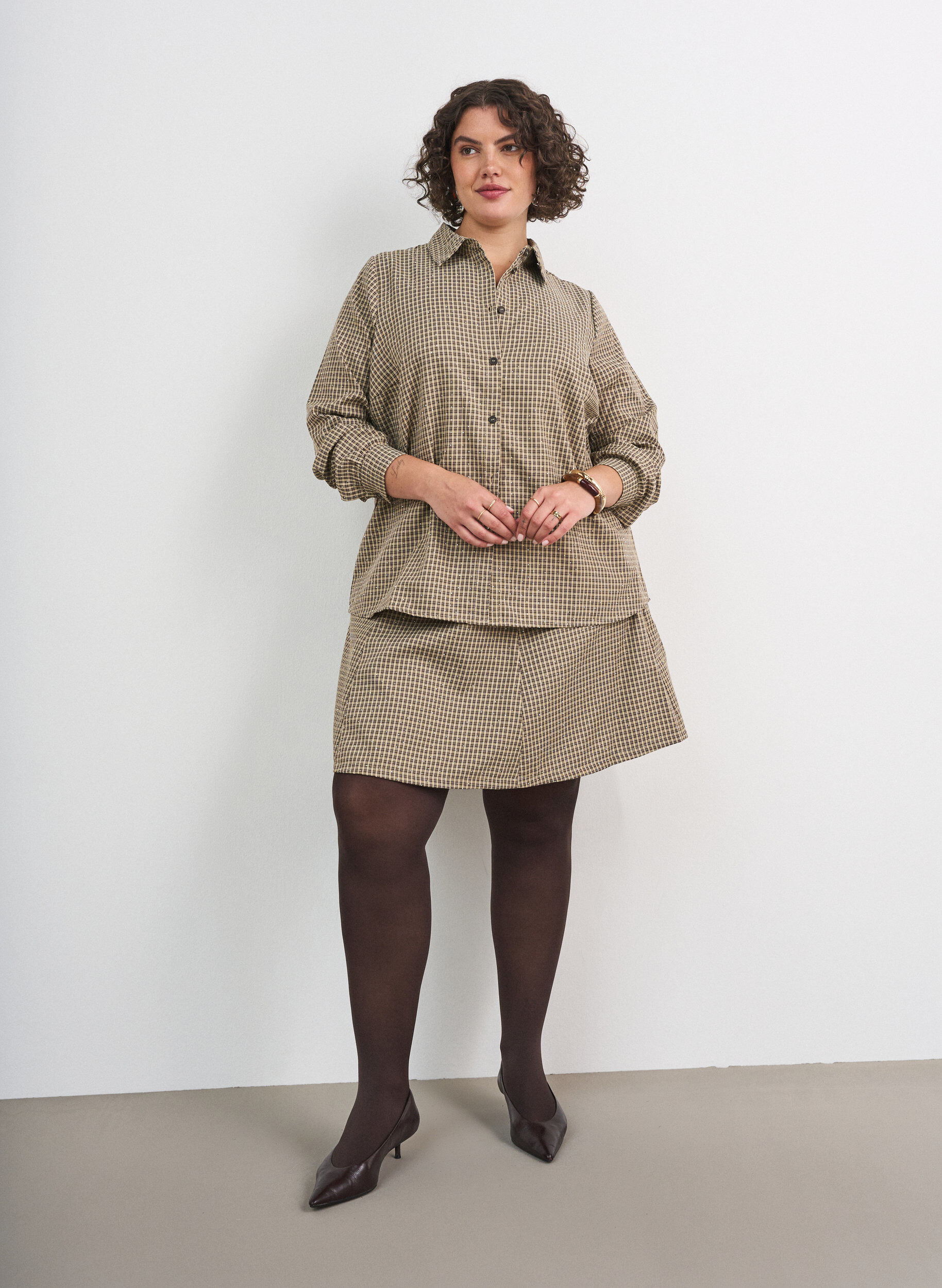 ZizzifashionSkirt with a mini-check pattern and rhinestones, Brown, Model image number 1