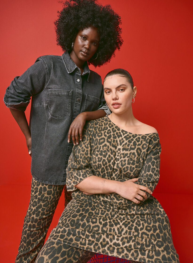 Denim dress with leopard print, Leo AOP, Image image number 0