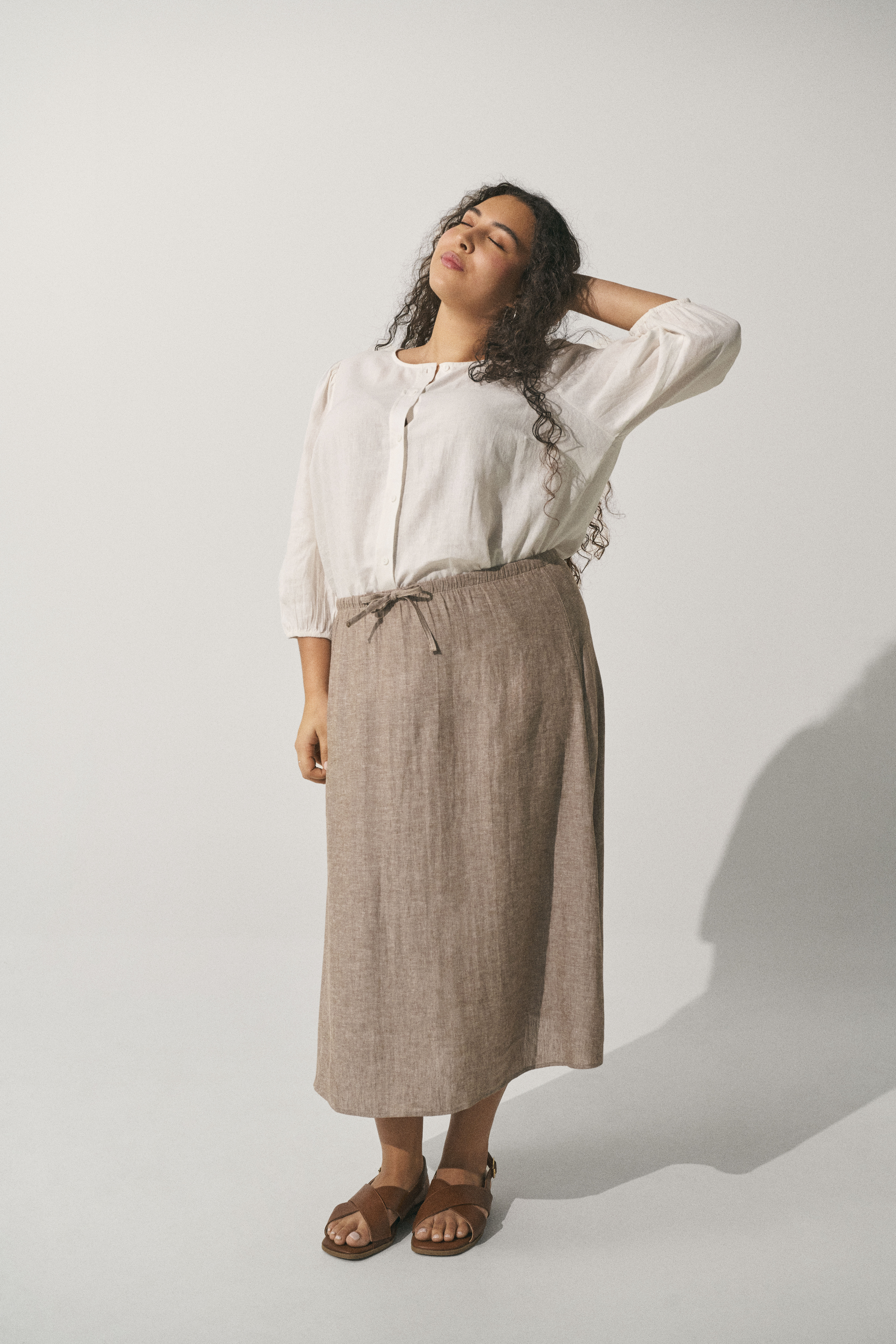 Zizzifashion Linen outfit with skirt, , Model