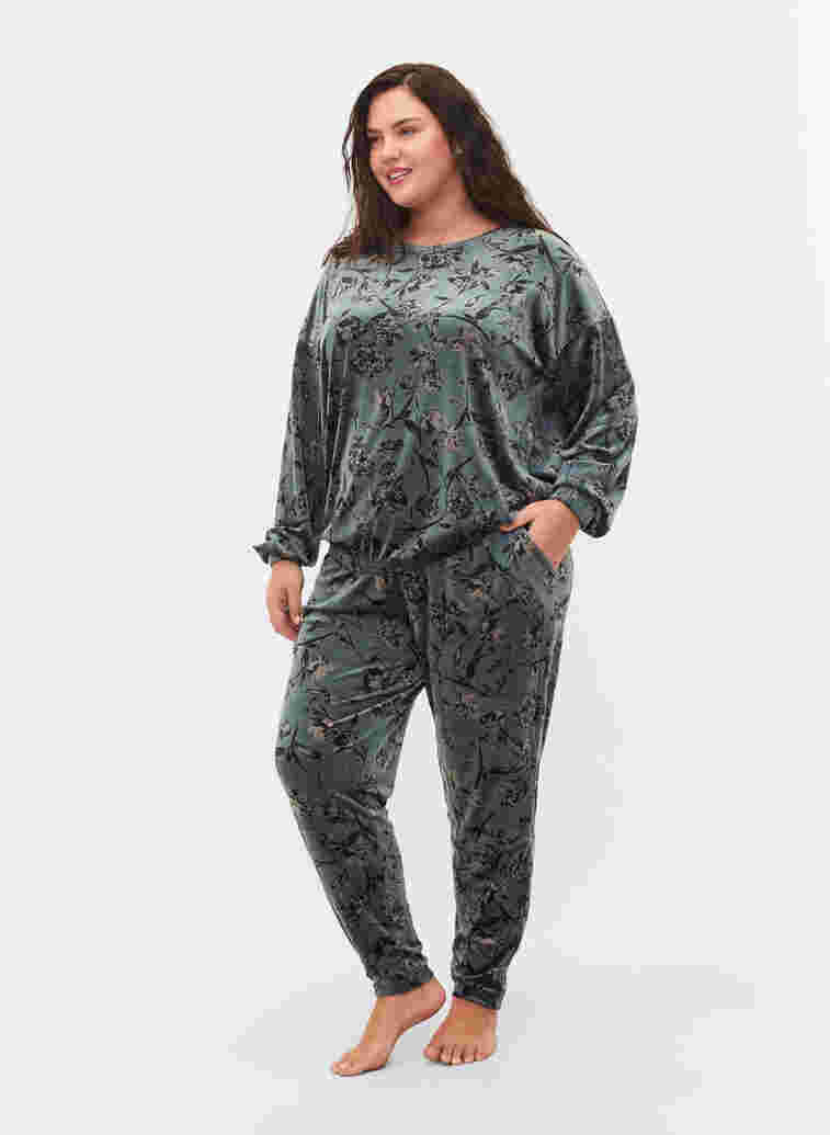 Floral print velour trousers with pockets, Green Gables, Model