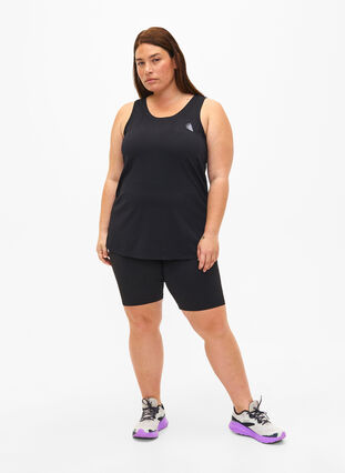 Training top with a round neck, Black, Model image number 2