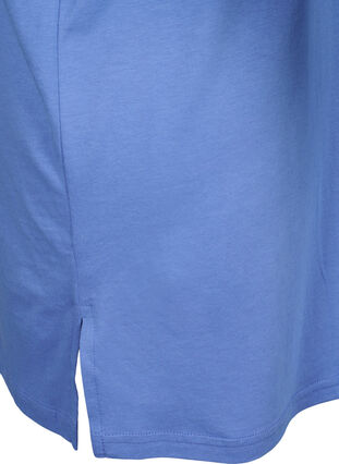 Single colour oversized t-shirt with v-neck, Marina, Packshot image number 3