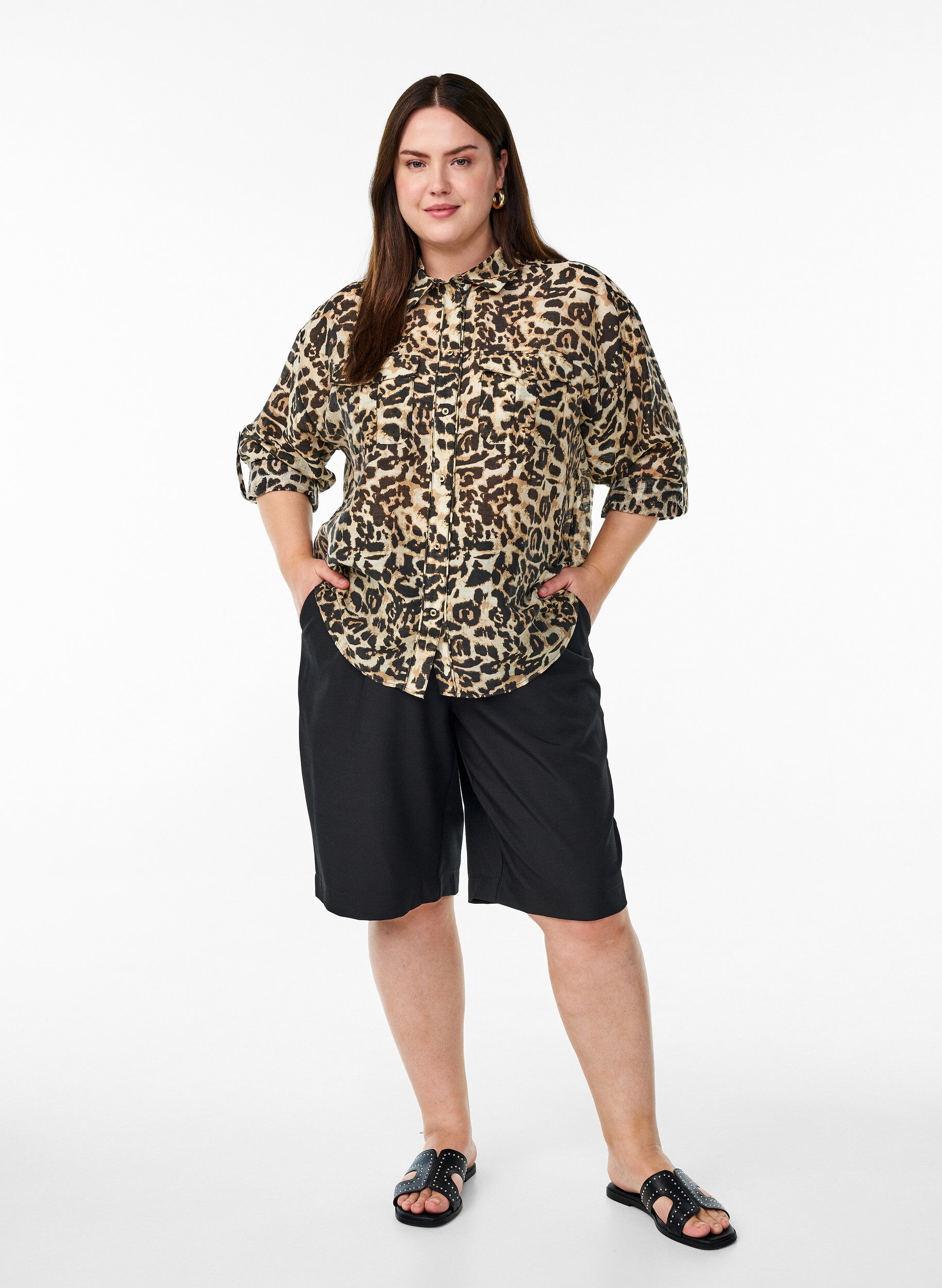 Zizzifashion Loose shirt with animal print and chest pockets, Brown, Model image number 1