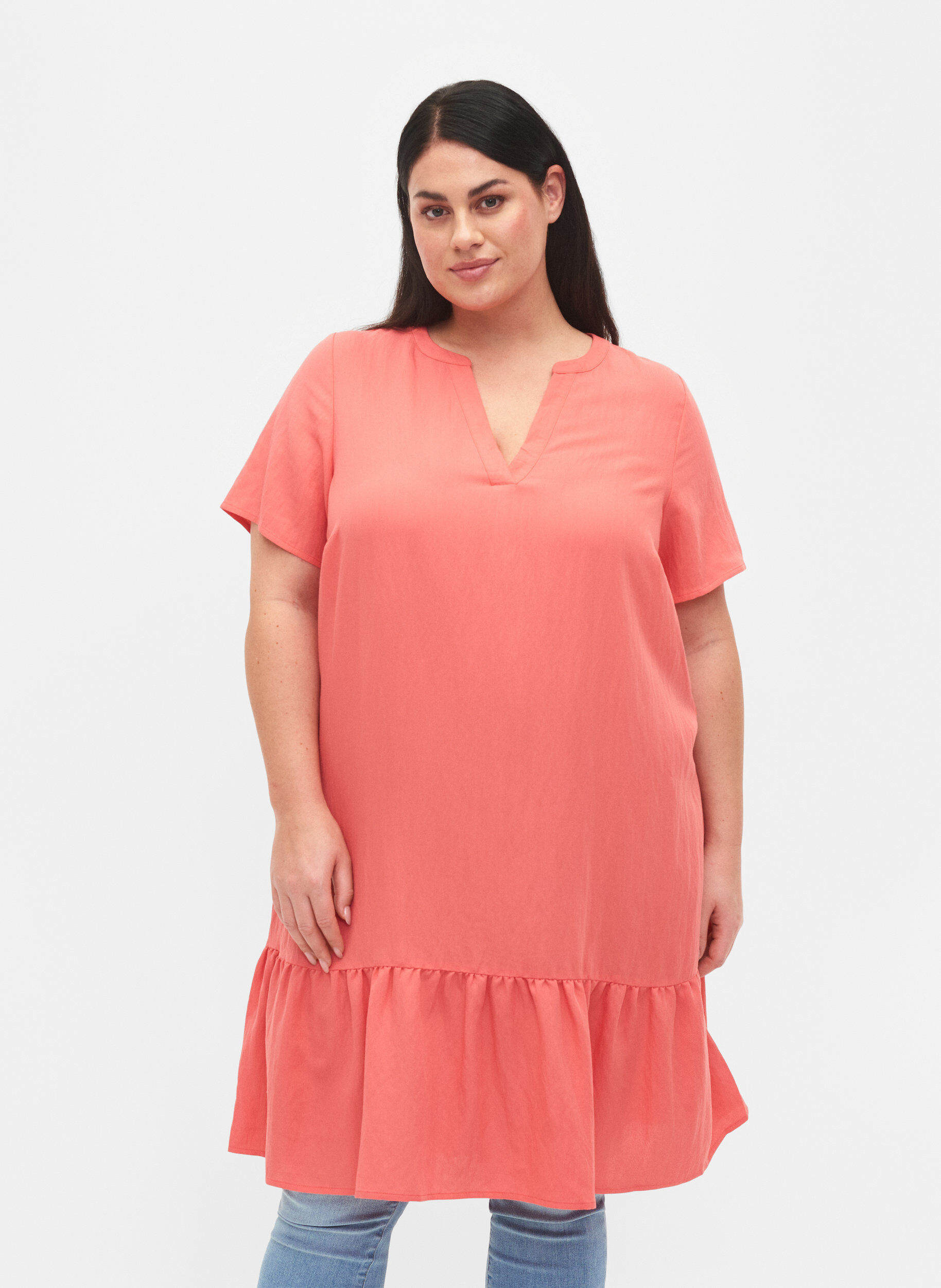 Zizzifashion Short-sleeved viscose dress with v-neckline, Coral, Model image number 0