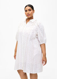 Cotton shirt dress with broderie anglaise, Off White, Model