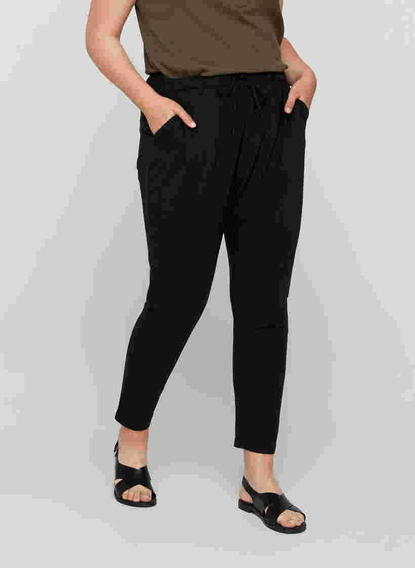 Cropped Maddison trousers, Black, Model image number 3