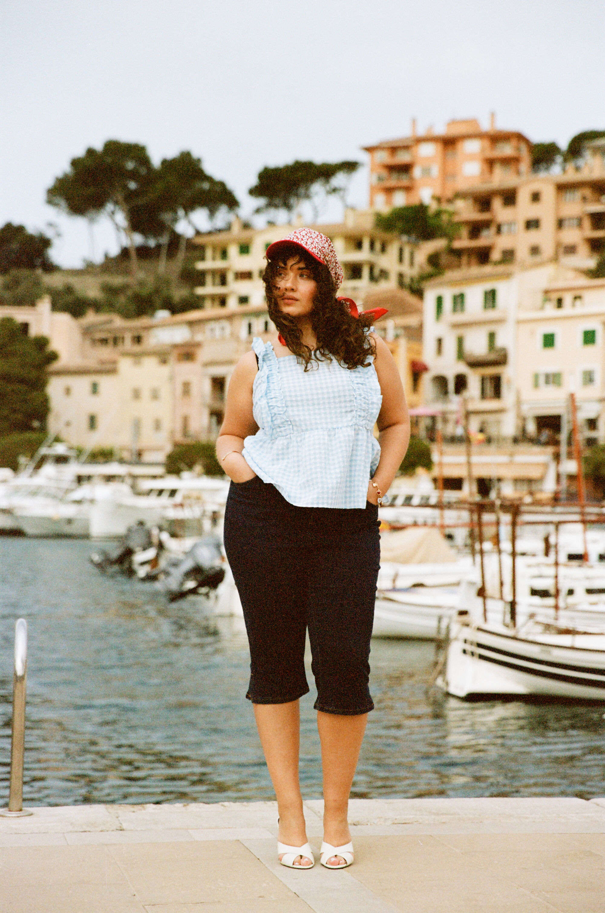 ZizzifashionSummery harbor charm in pastels, , Model