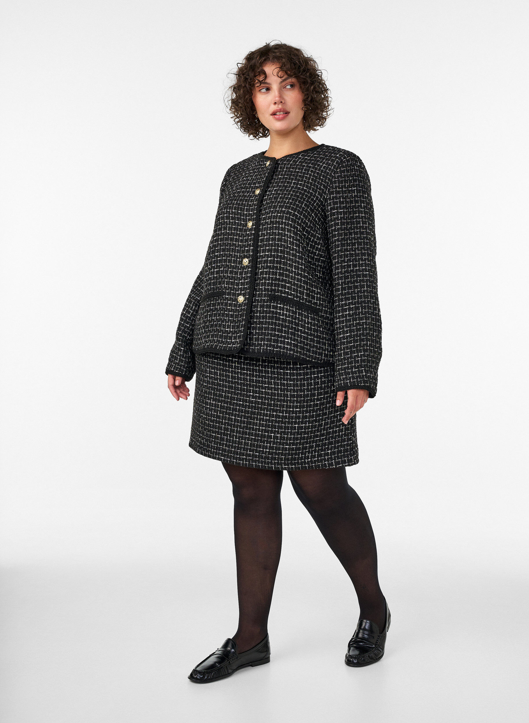 ZizzifashionJacket in boucl&eacute; with gold-coloured buttons, Black, Model image number 1